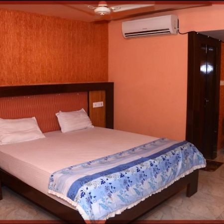 Hotel Swastik Guest House Varanasi - Perfect Location And Comfortable Room 외부 사진